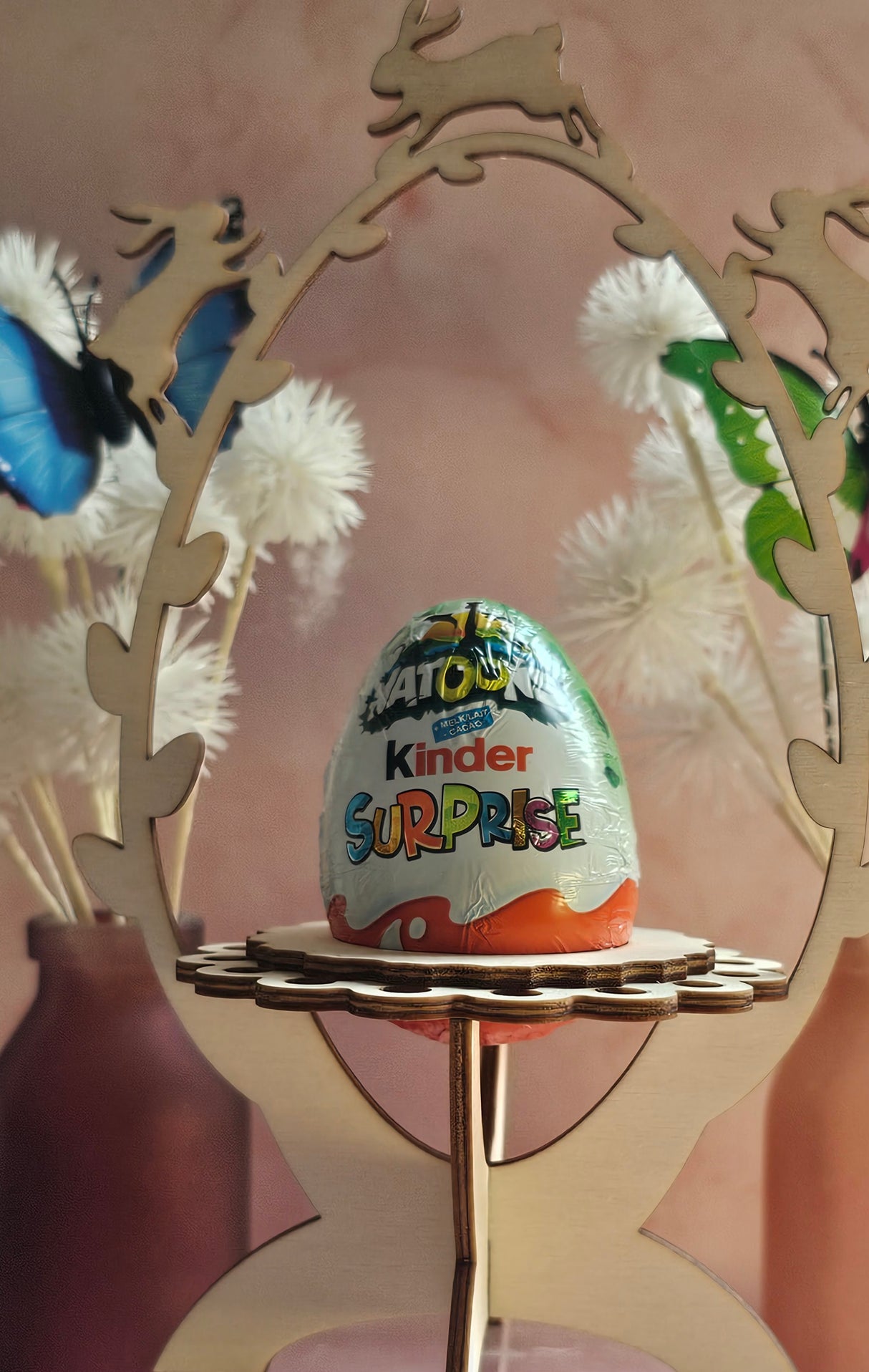 rabbits running through the bush Easter Egg holder